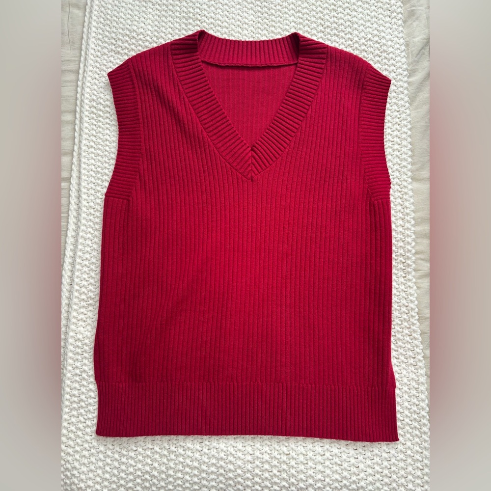 NWOT Red Ribbed Sweater Tank Vneck and Slide Slits